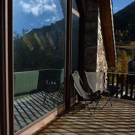 Villa La Borda Del Zarrastiecho à Sallent de Gállego Chambre photo