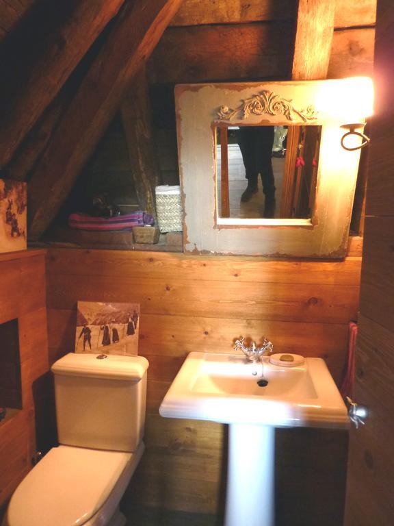 Villa La Borda Del Zarrastiecho à Sallent de Gállego Chambre photo